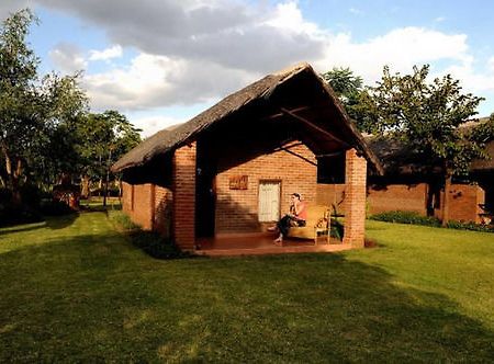Barefoot Safari Lodge Lilongwe Exteriör bild